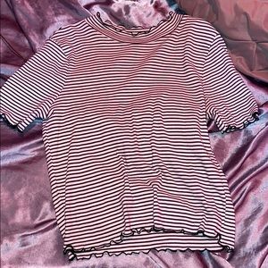 Cute fitted// semi cropped